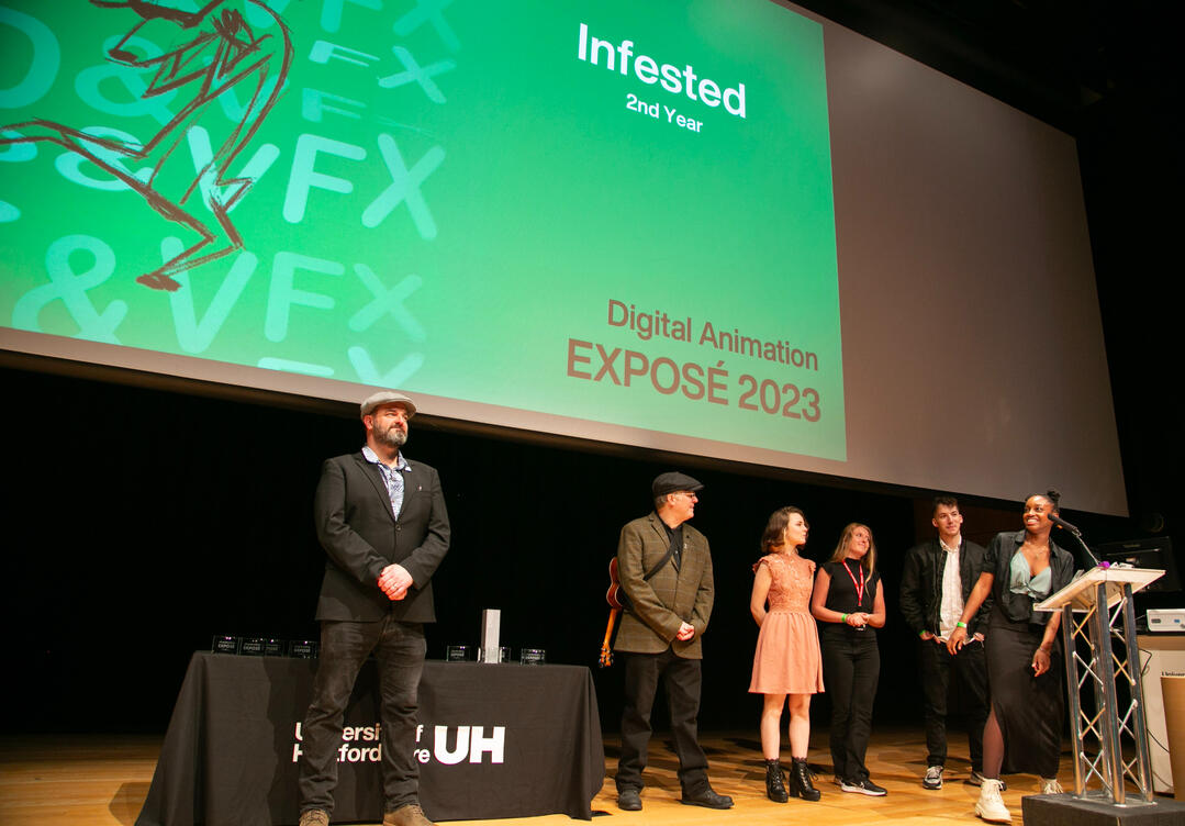2023 Exposé